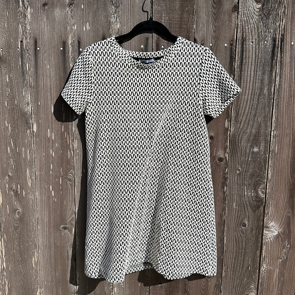 Zara Dresses Zara Black And White Triangle Shift Dress L Poshmark